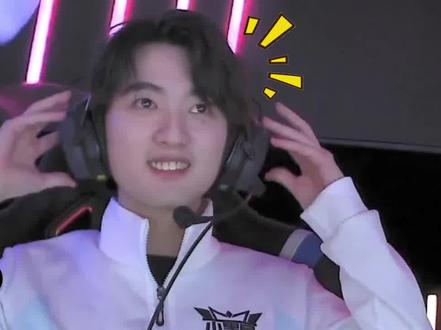 ZywOo 在电子竞技奖上获得“十年突破选手”