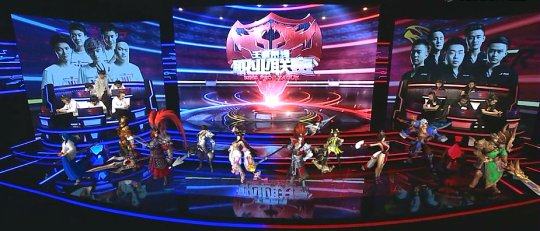 这太不科学了！ Puff 被踢出局，节奏失控。老贼和炮台爆炸，皇家蓝队率先拿到赛点